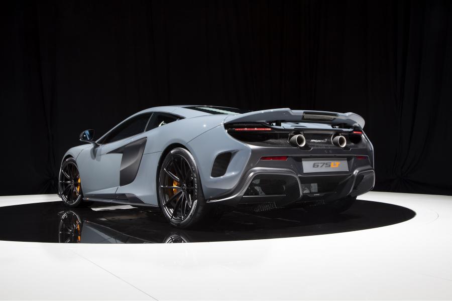  McLaren 675LT 2015 года  (UK) (фото 2 из 11)